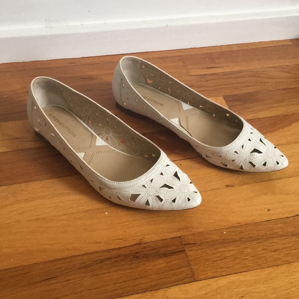Adrienne Vittadini white flats